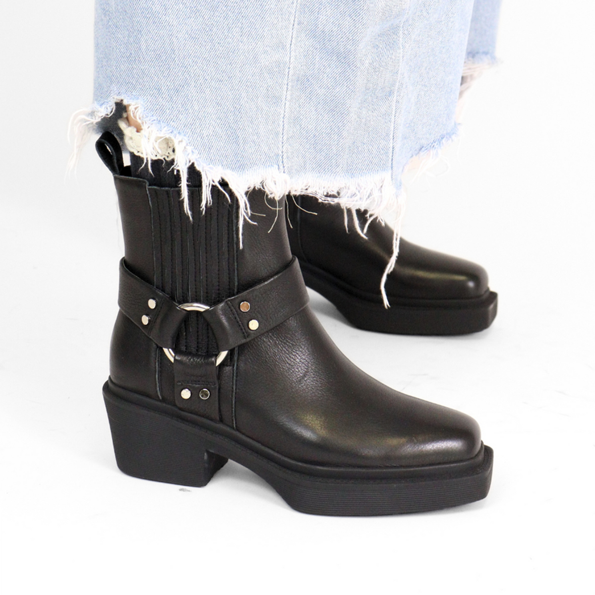 Amina Harness Black – The Sōl Collective