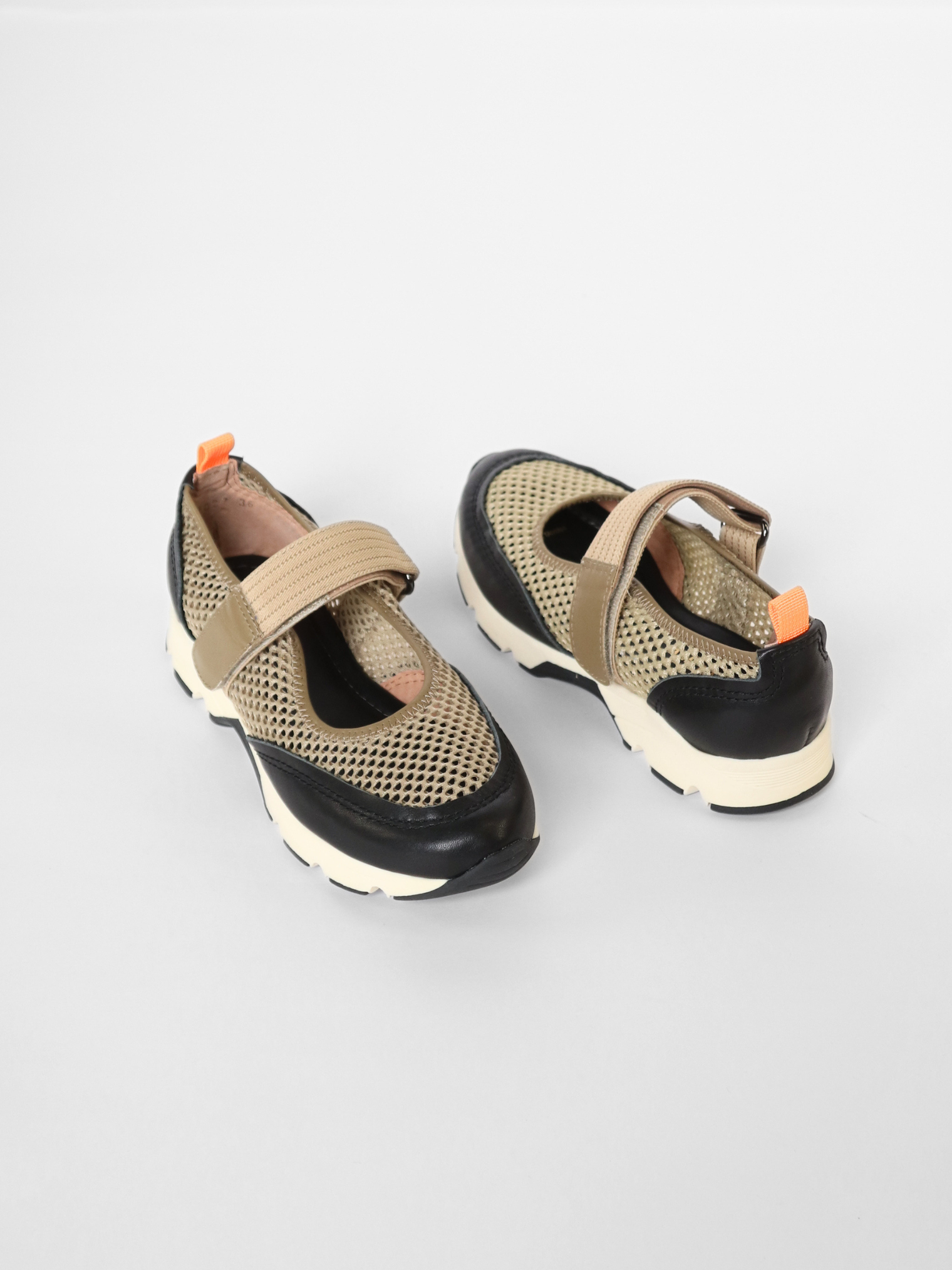 MJ Mesh Sneak Taupe Women's Sneakers All Black