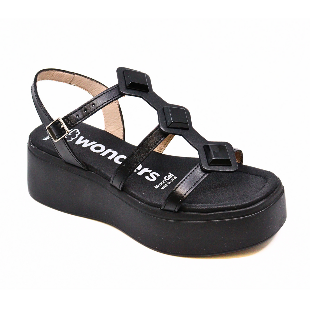 Women's black platform sandal Studded Strappy Platform Black