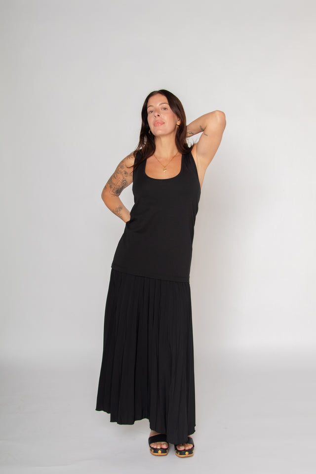Contrast Tank Top Pleated Maxi Dress Black Women's Dresses Esthé