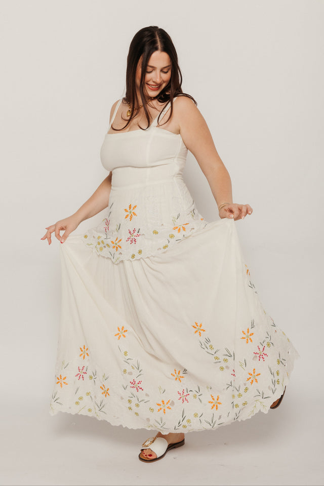 Nube Maxi Scalloped Dress White Women's Dresses Tach Clothing