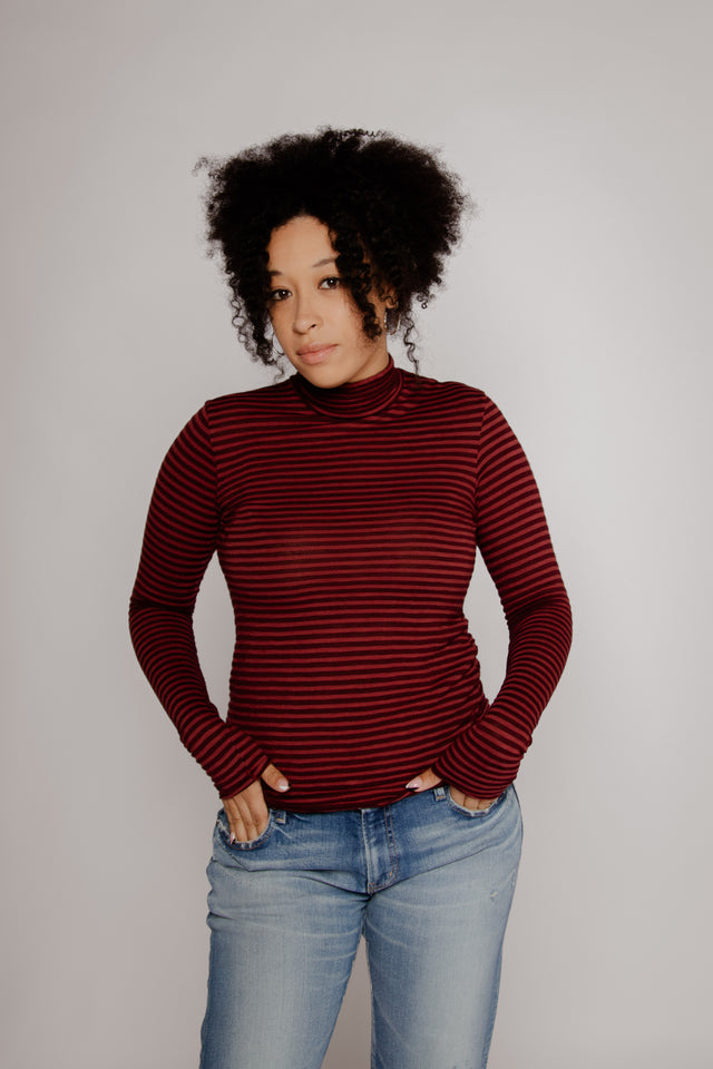 Outline T-Neck Brick Women's Tops Prairie Underground