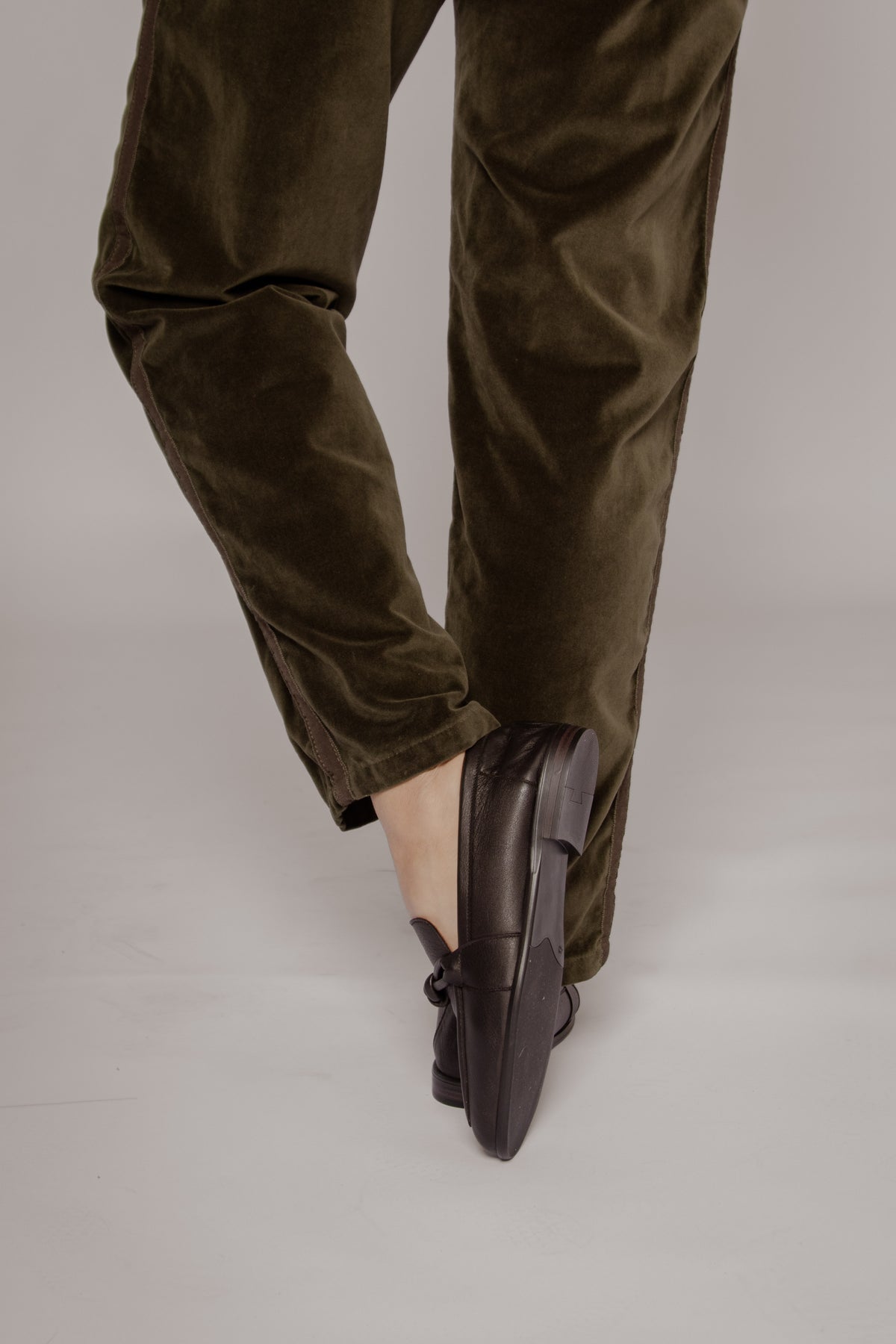Serena Black Women's Shoes Loafers Ateliers