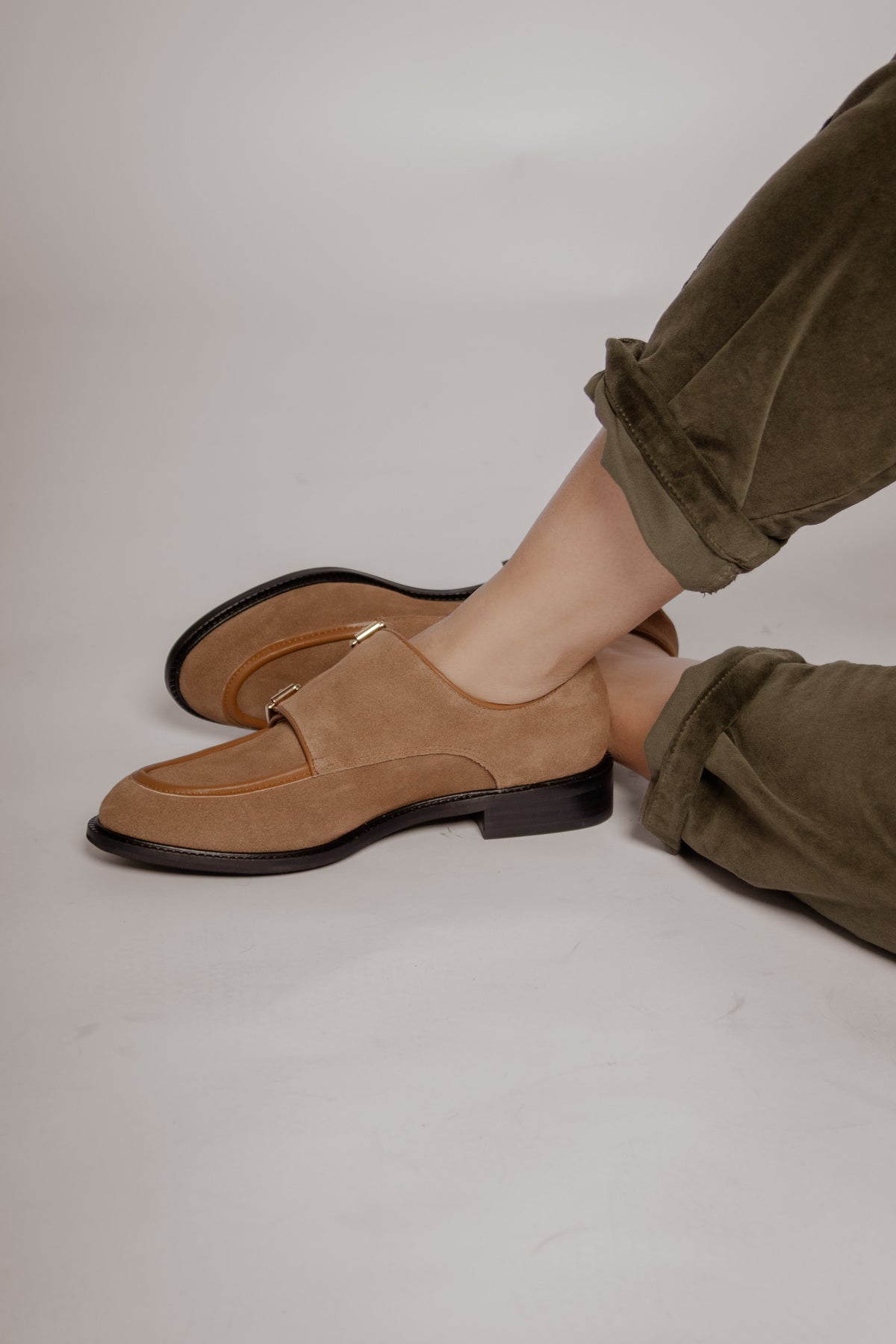 Wide Belt Guy Camel Women's Shoes Loafers All Black