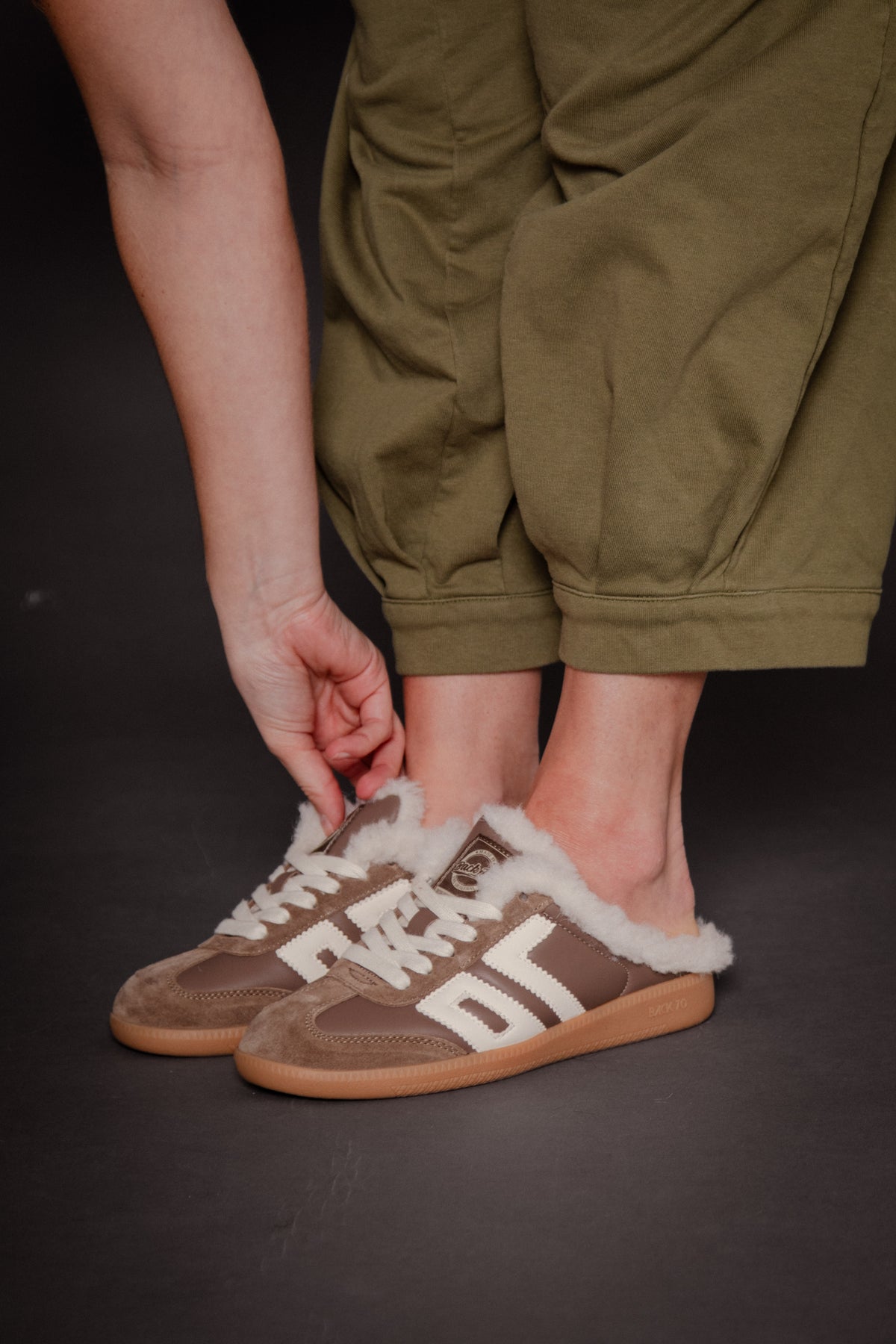 Easter Fl Taupe Butter Women's Sneakers Back 70