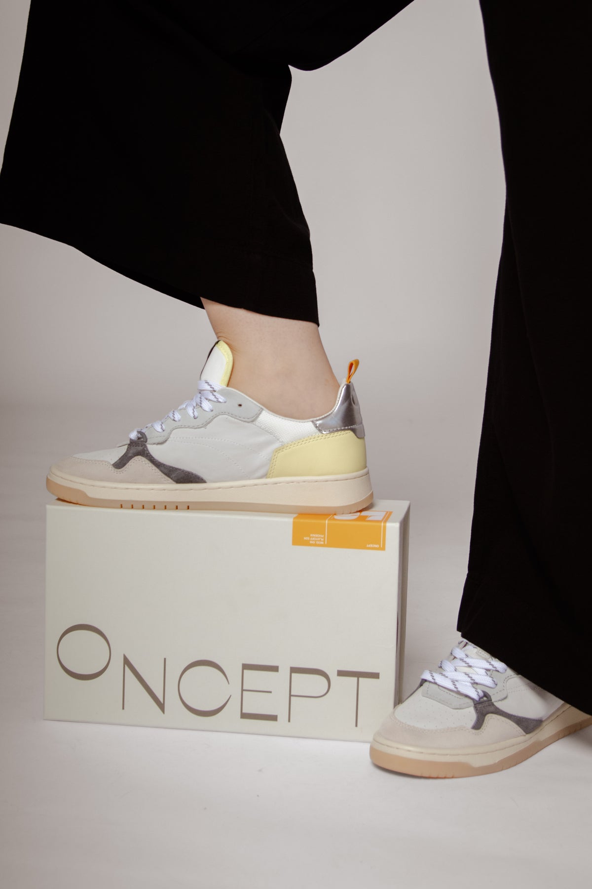 Phoenix Moonbeam Women's Sneakers Oncept