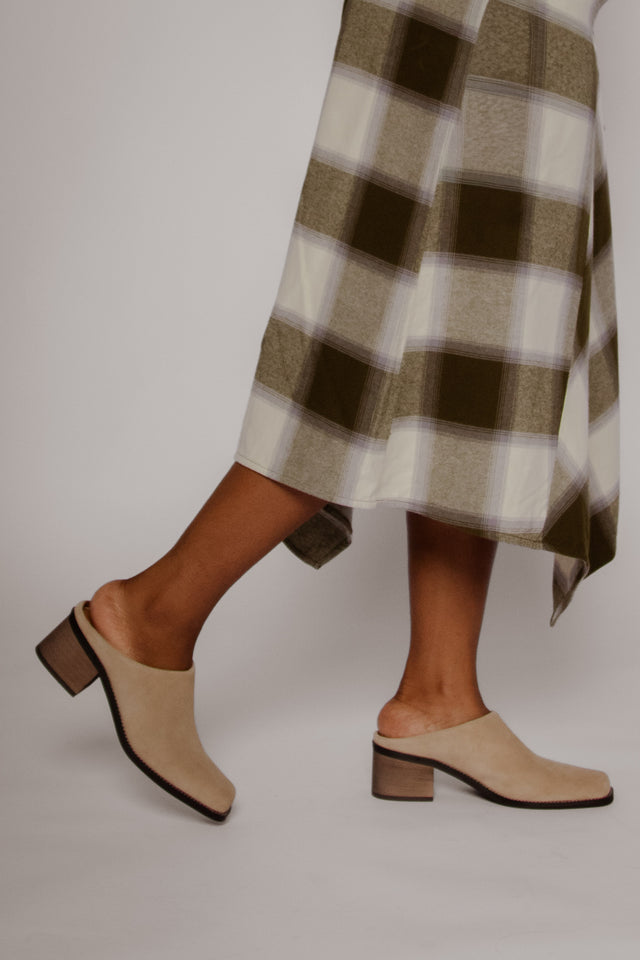 Zelda Taupe Women's Shoes Heels Intentionally Blank