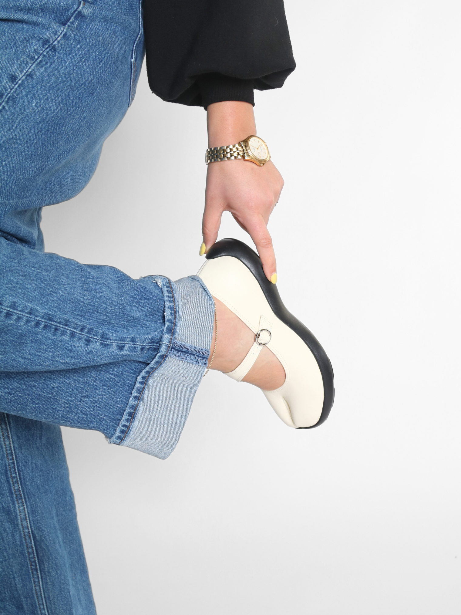 Split Toe Jane Beige