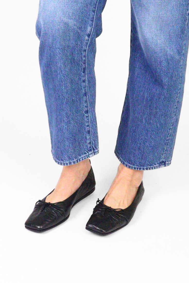 I.N.K. Shoes | Bow Stitch Black Flat 39 | Women's Size 9 I.N.K. Shoes | Bow Stitch Black Flat 39 | Women's Size 9