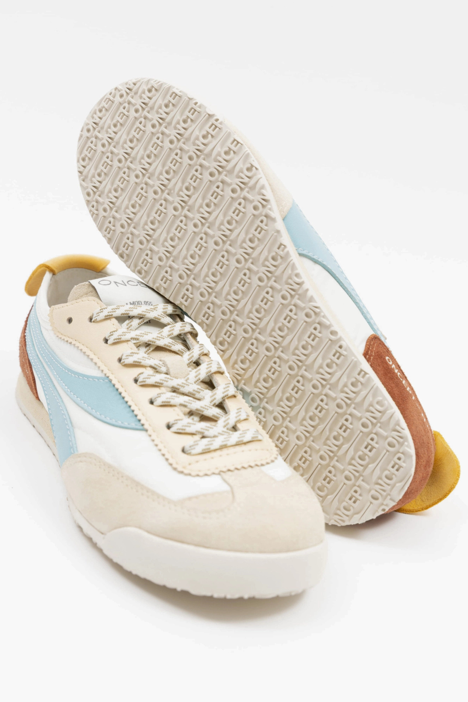 Reno Coast Women's Sneakers Oncept