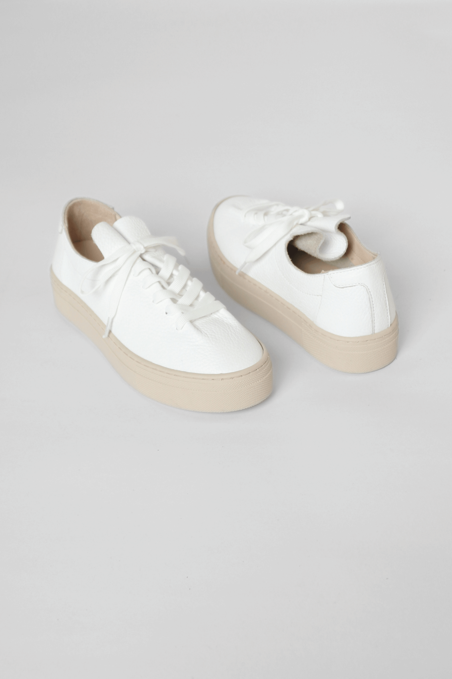 Vince White Women's Sneakers Ateliers