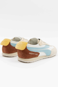 Reno Coast Women's Sneakers Oncept