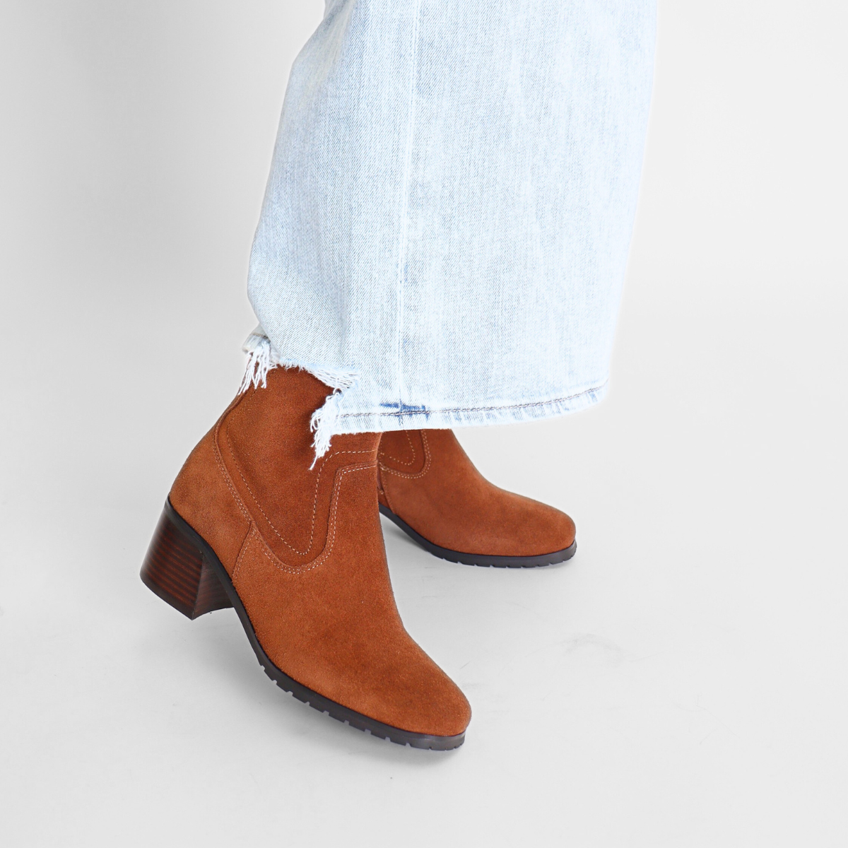 Beau Rust Suede Women's Boots Heels Valdini