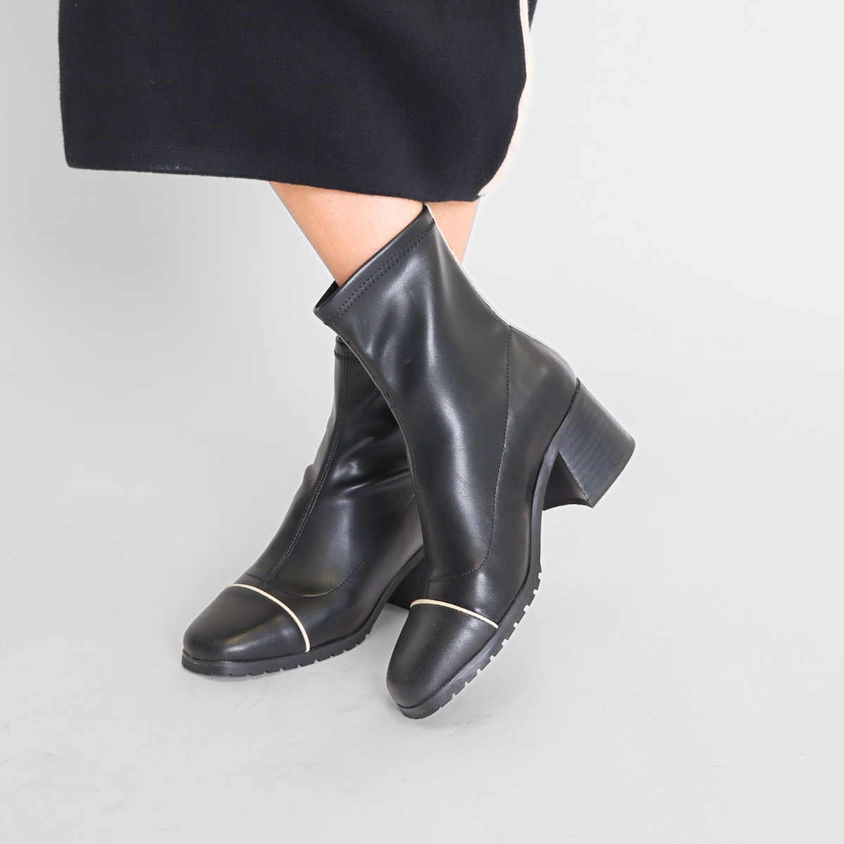Briana Black Women's Boots Heels Valdini