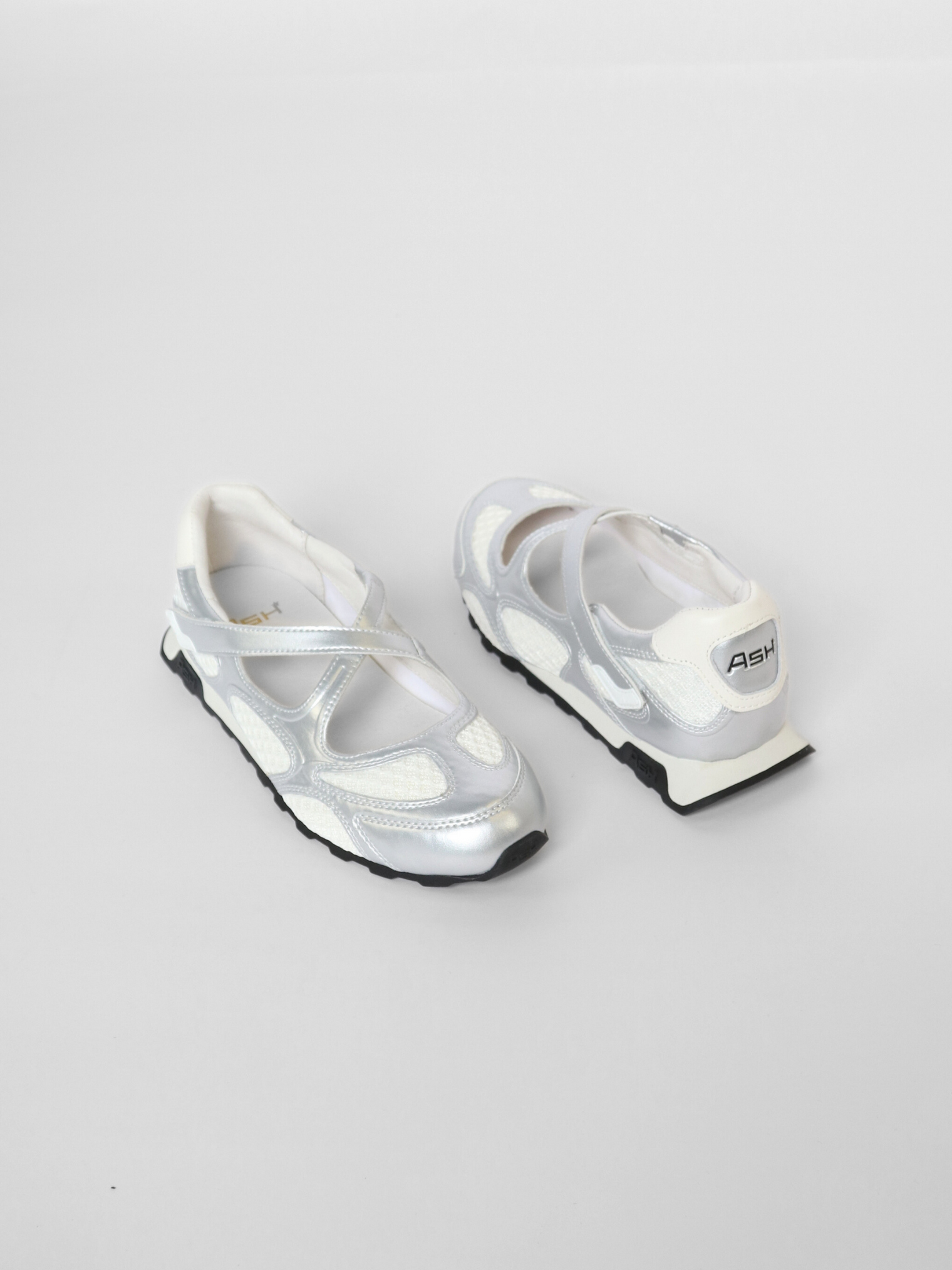 Kore Silver Women's Shoes Ash