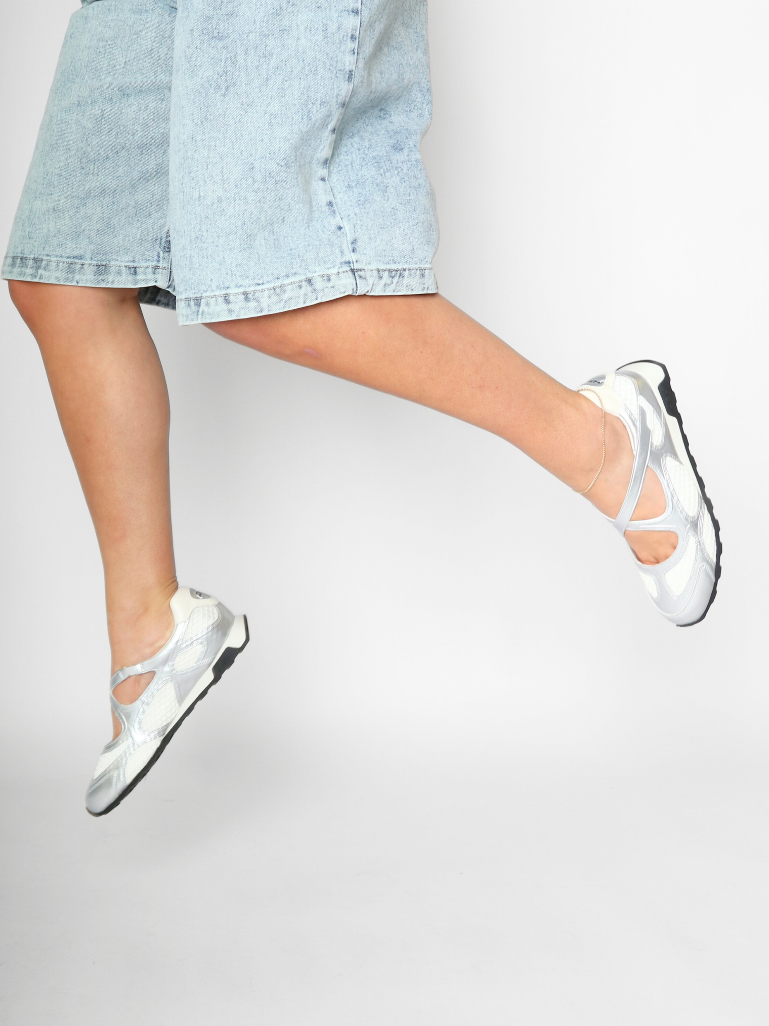 Kore Silver Women's Shoes Ash