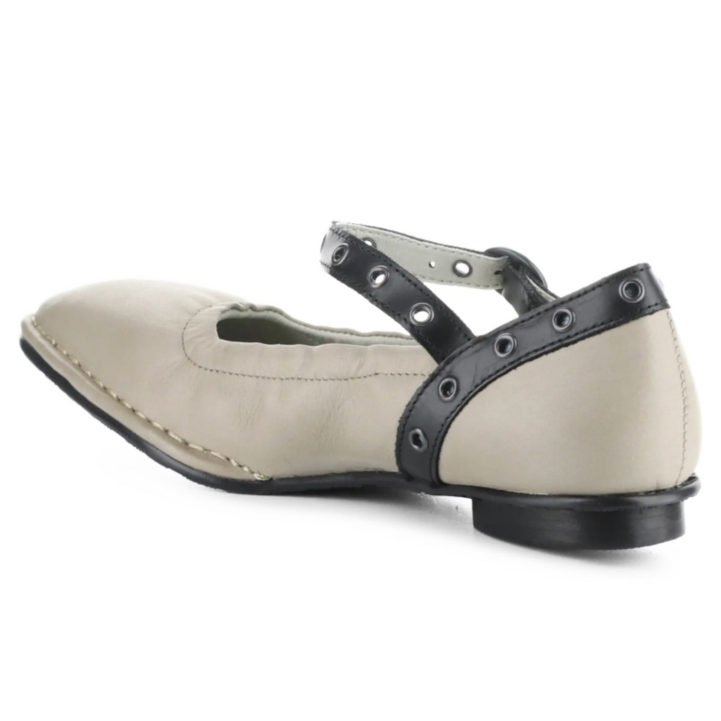 Women's leather flat Bewi Taupe by FLY LONDON