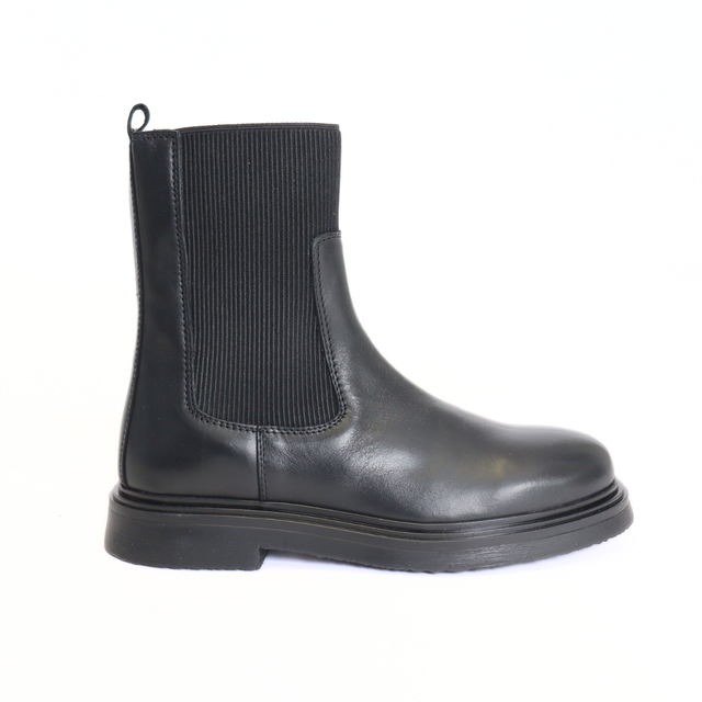 Friia Black Women's Boots Pavement