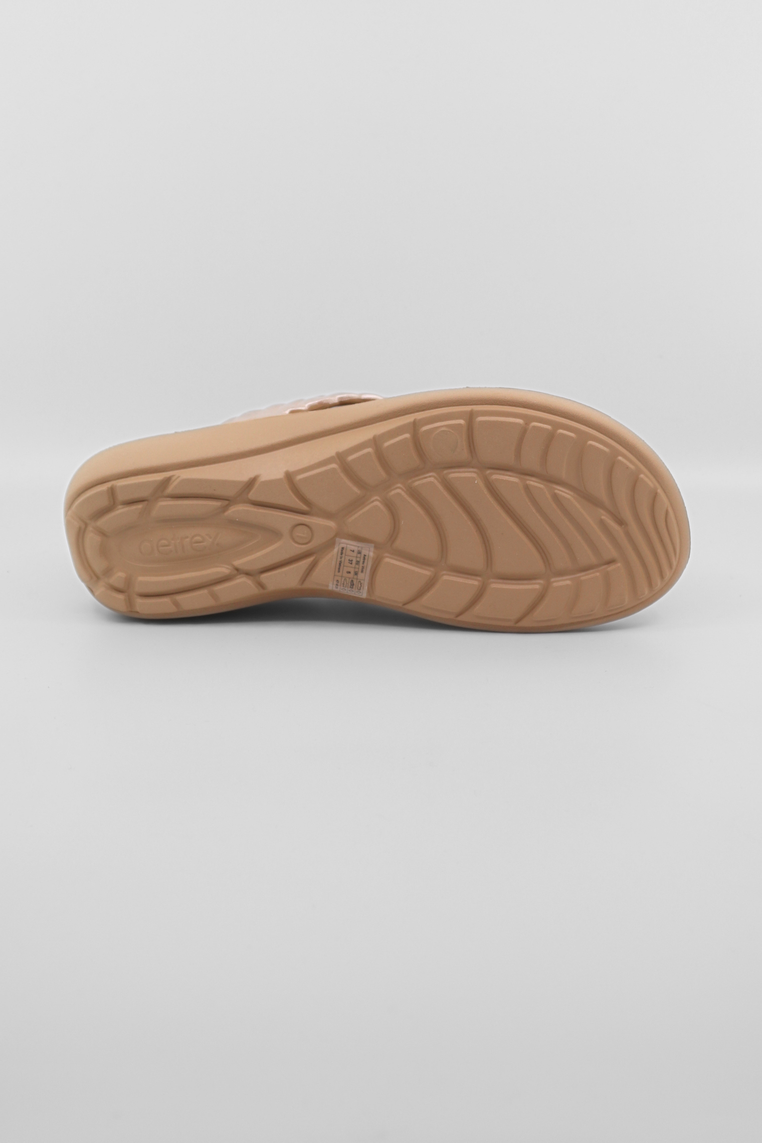 Vicki Champagne Gloss Women's Sandals Aetrex