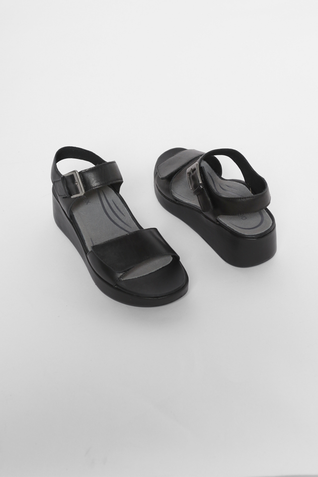 Ariel Black Women's Sandals Platforms Aetrex