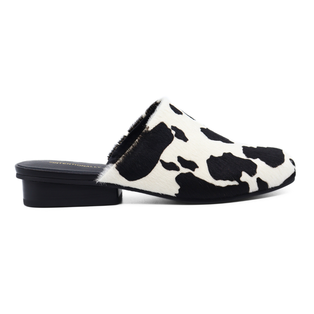 Touch Black Moo Women's Shoes Intentionally Blank