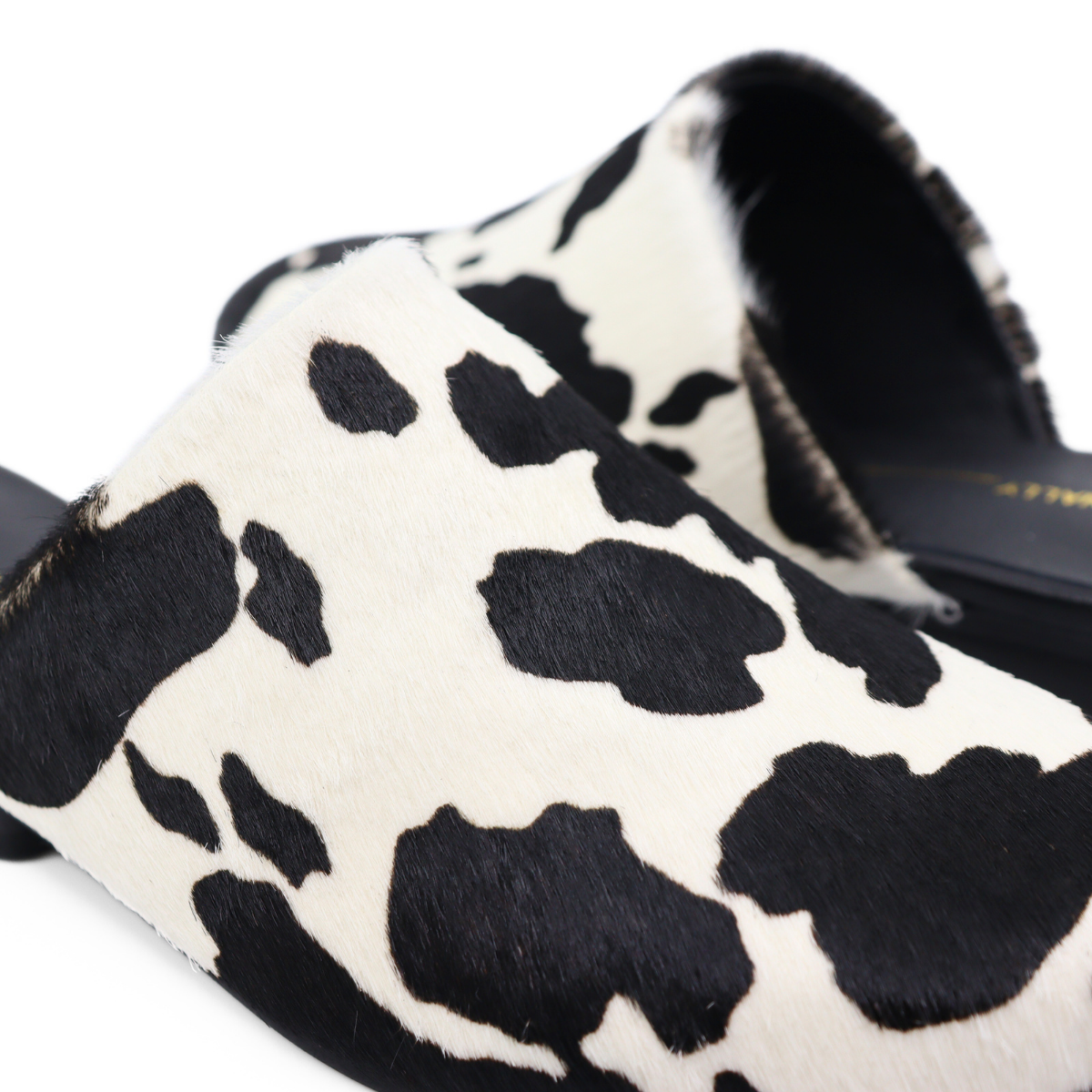 Touch Black Moo Women's Shoes Intentionally Blank