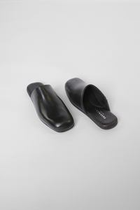 Gunilla Black Women's Shoes Pavement