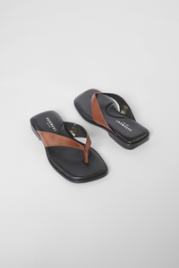 Lina Brown Women's Sandals Pavement
