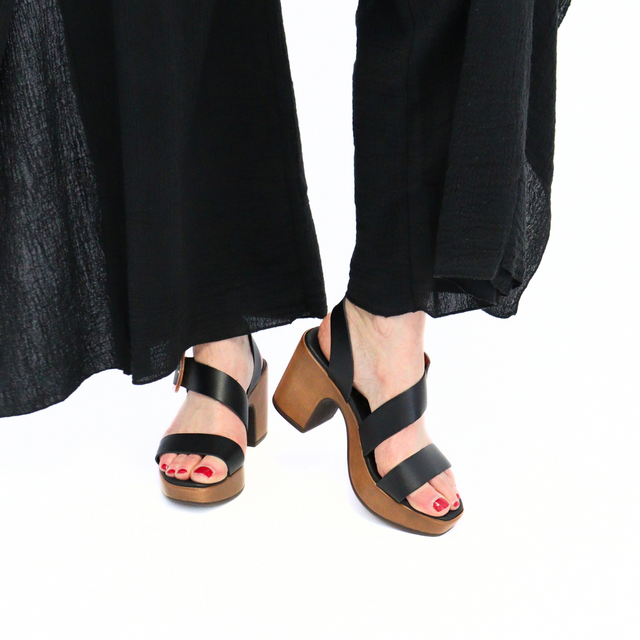 Con Clase Black Women's Sandals Heels All Black    