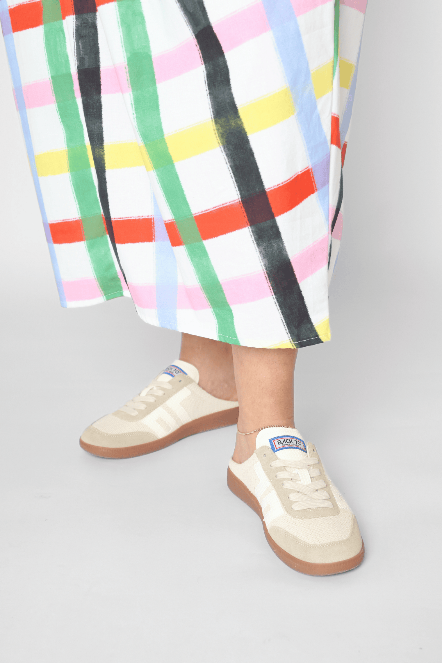 Easter Sacco Milk Women's Sneakers Back 70