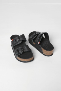 Naoshima Black Women's Sandals On Foot