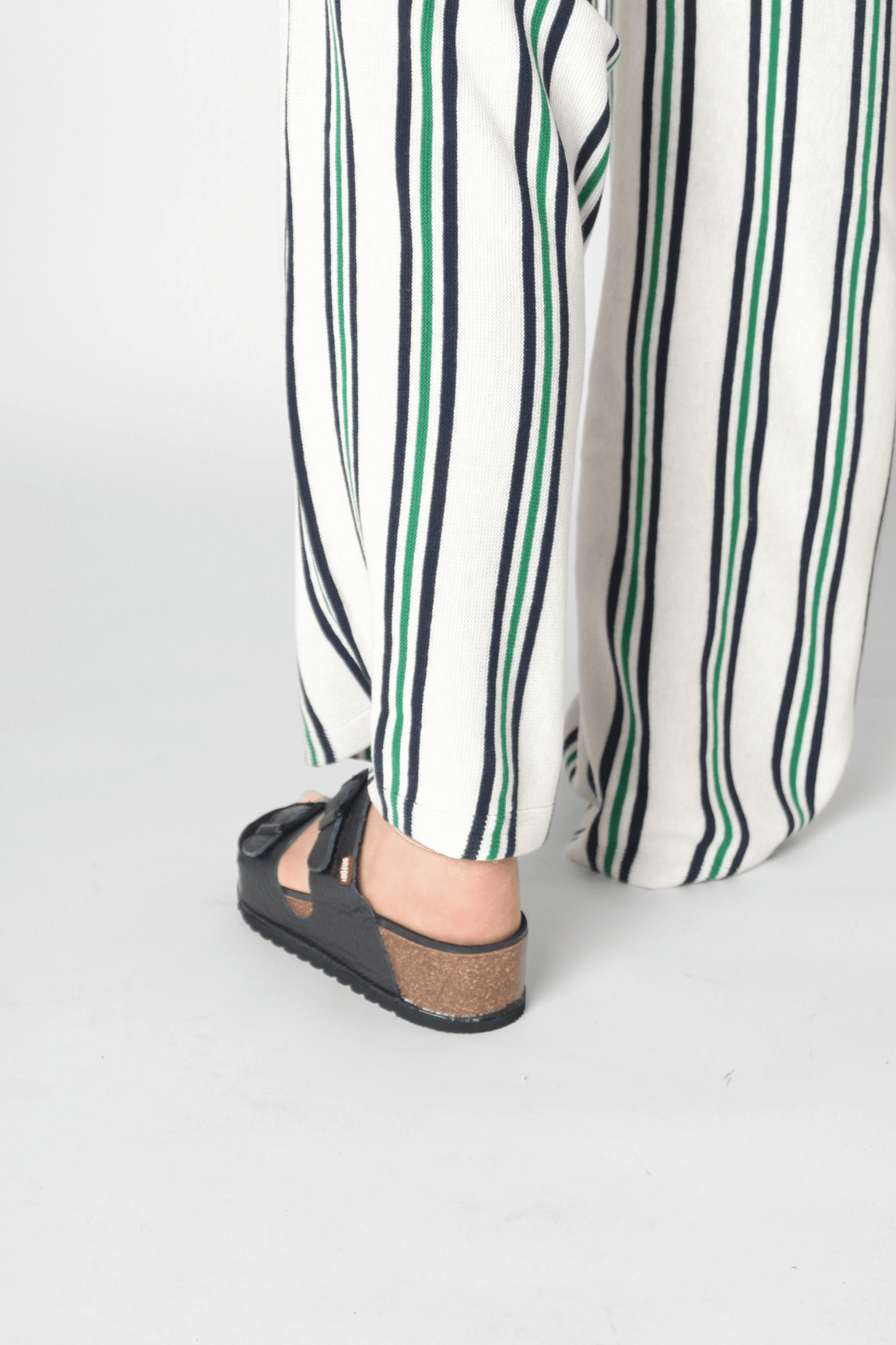 Naoshima Black Women's Sandals On Foot