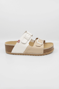 Naoshima Nirvana Beige/Blanco Women's Sandals On Foot