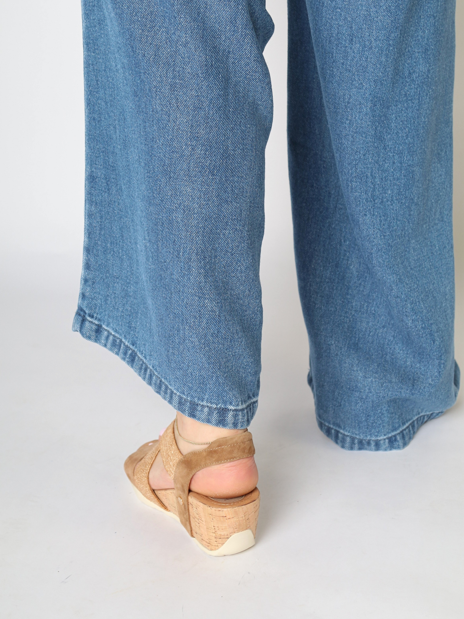 Nayeli Sand Silk Suede Women's Sandals Heels Bussola