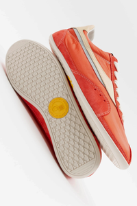 Temple Grenadine Women's Sneakers Oncept