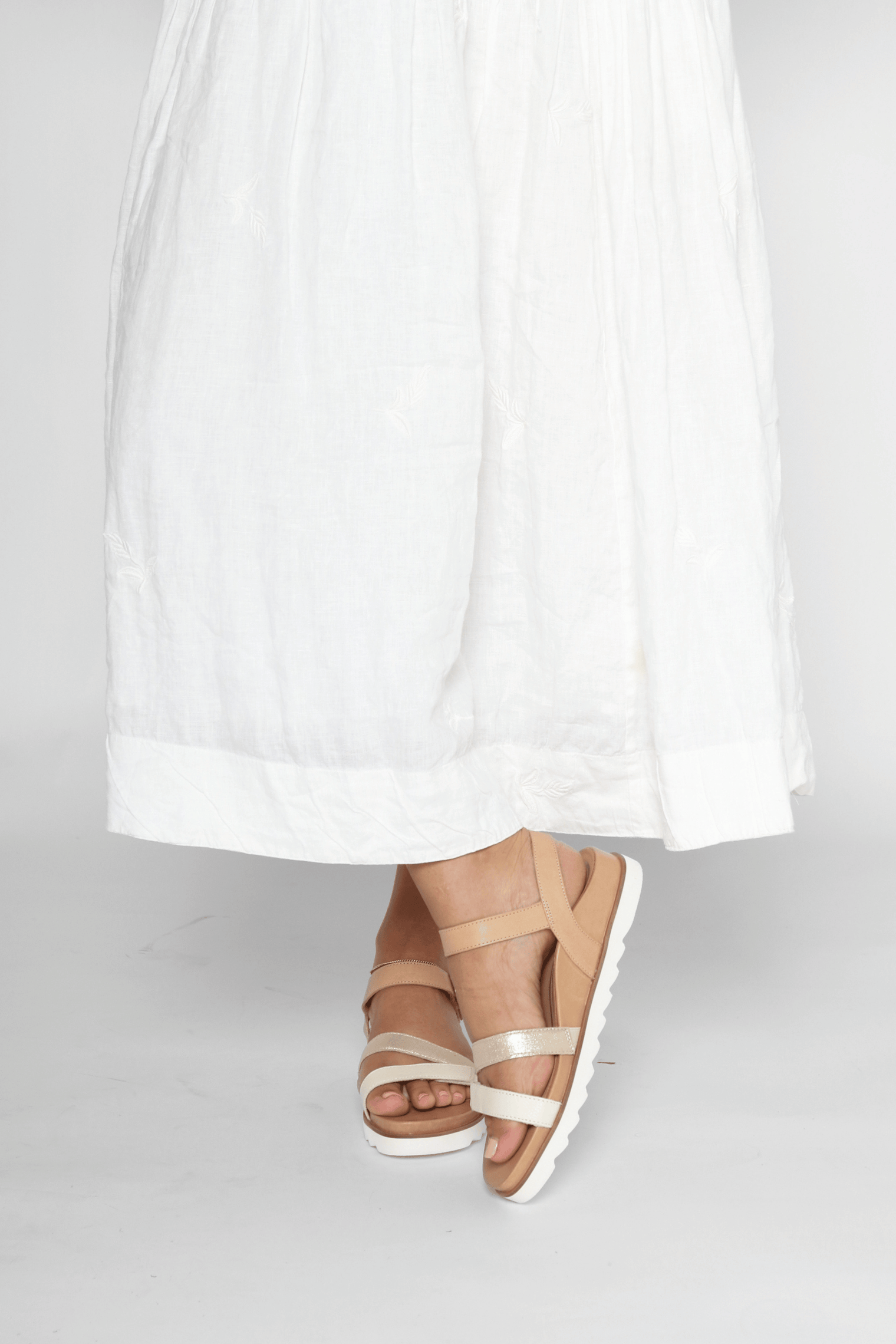 Cass Champagne Multi Women's Sandals Platforms Aetrex