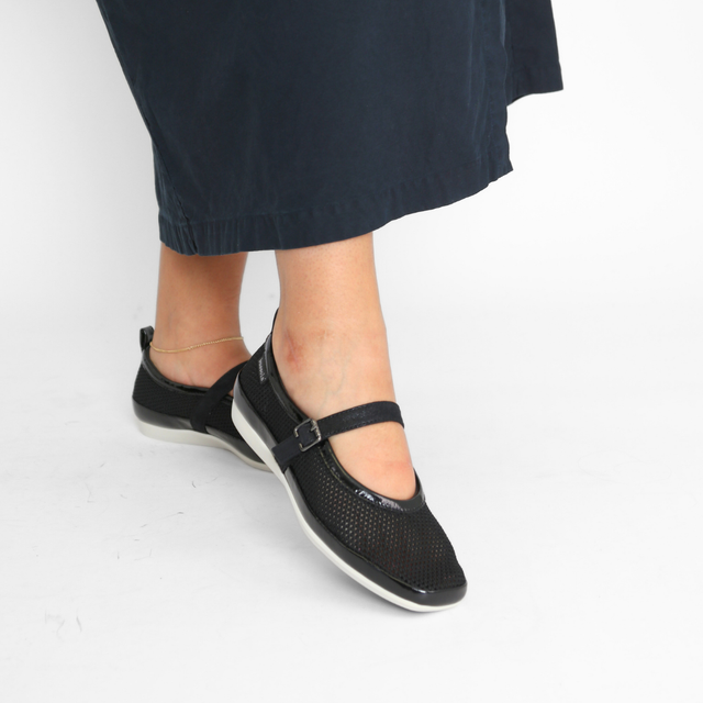 Vanya Nero Knit Mesh