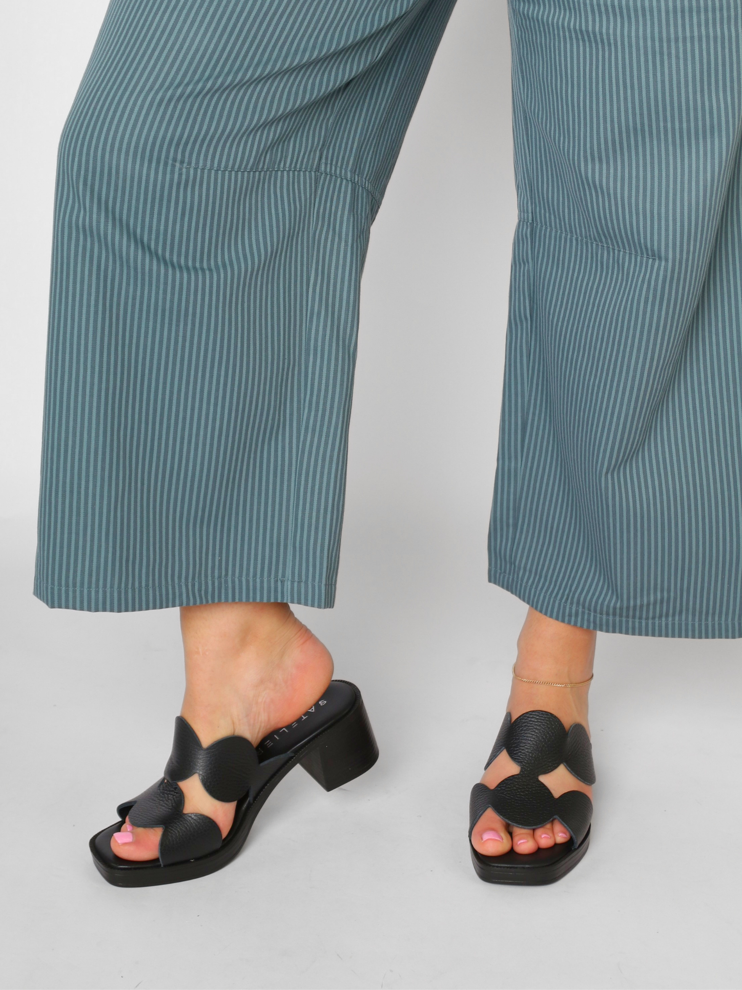 Della Black Women's Sandals Heels Ateliers