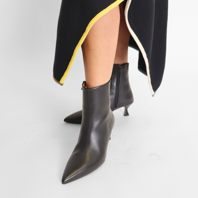 Wilma Black Women's Boots Heels Pavement