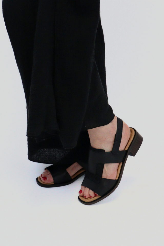 Maxim Black Women's Sandals Salvia
