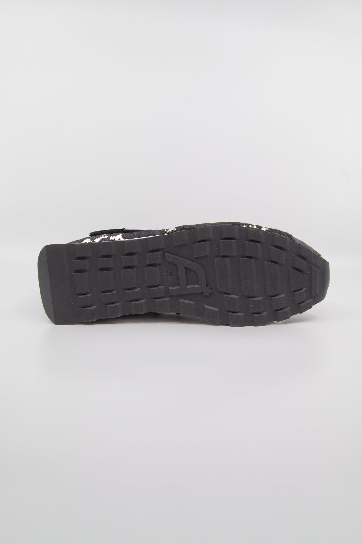 Kore Bis Black Edgy