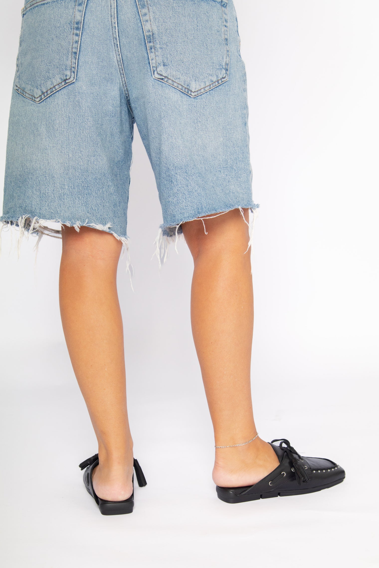 Bavaria Studs Black