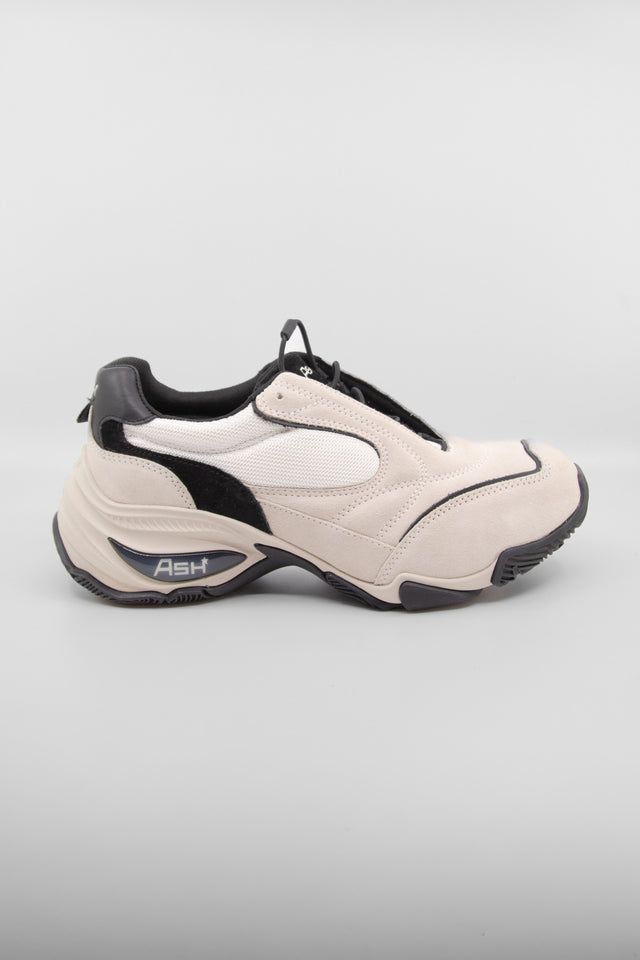 Vik Off White/Black