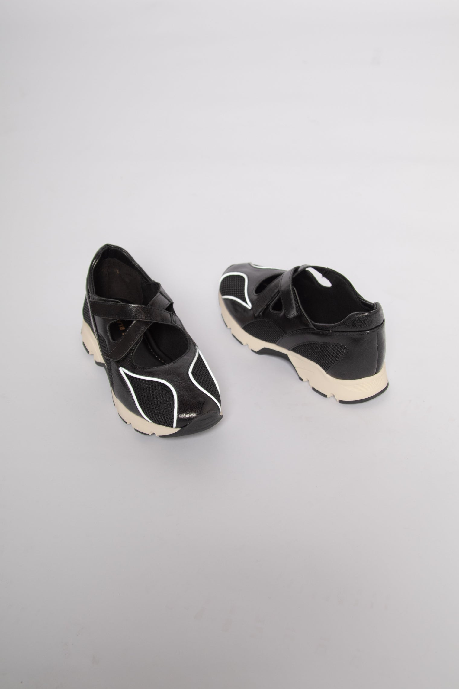 Cross Jane Trainer Black Women's Shoes All Black