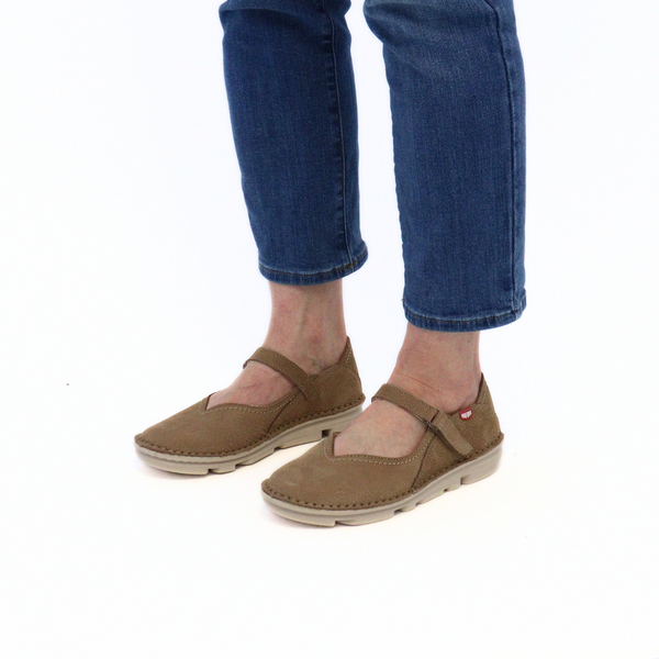Misuri Taupe Women's Shoes On Foot    