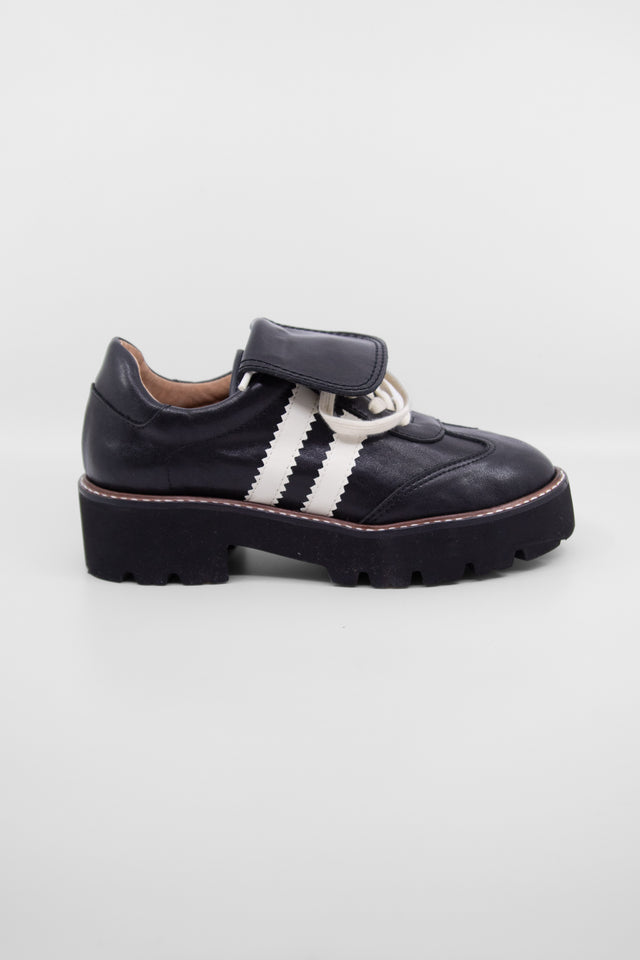 Flap Ox Black