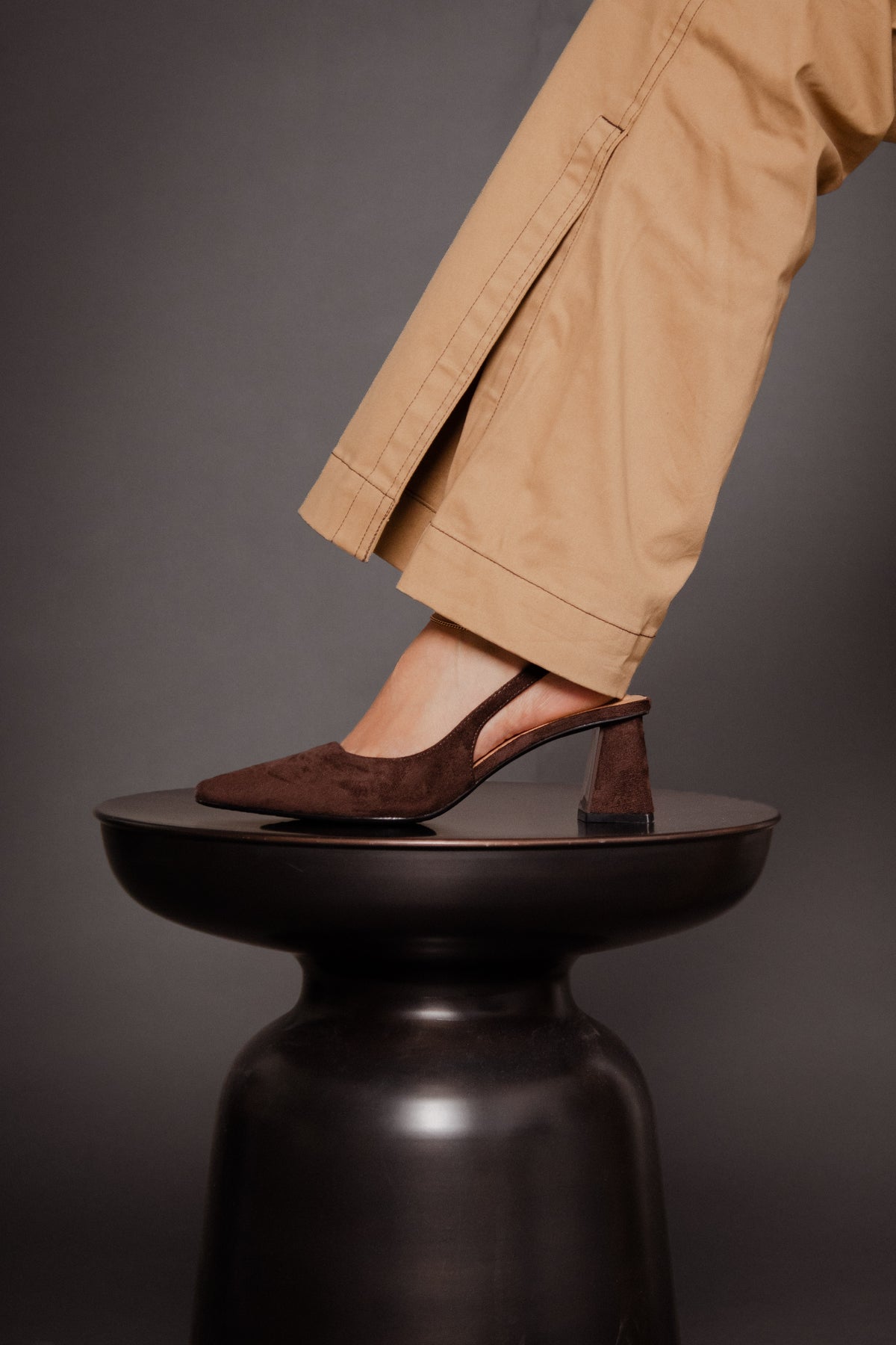 Biamaralyn Suede Slingback Dark Brown