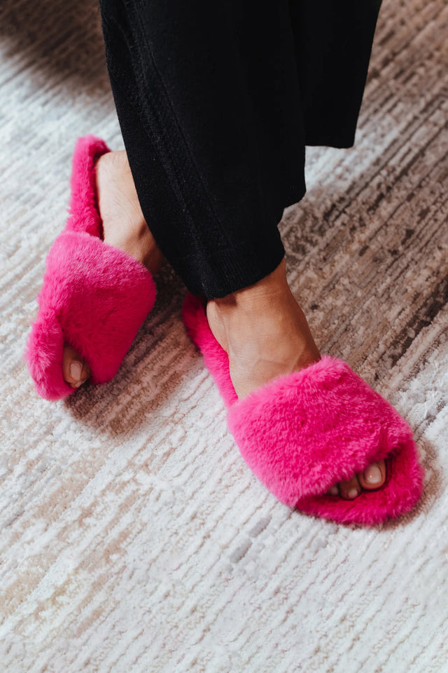 Averie Hot Pink Women's Sandals Soléi Sea