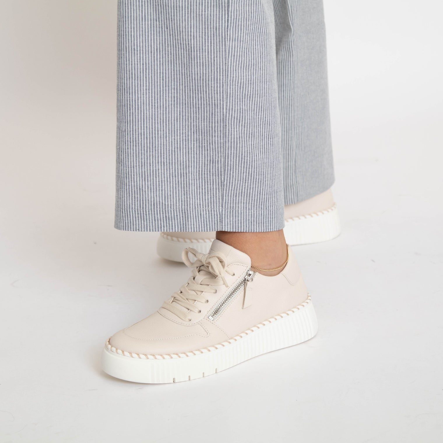 Cervo Créme Women's Sneakers Platforms Gabor