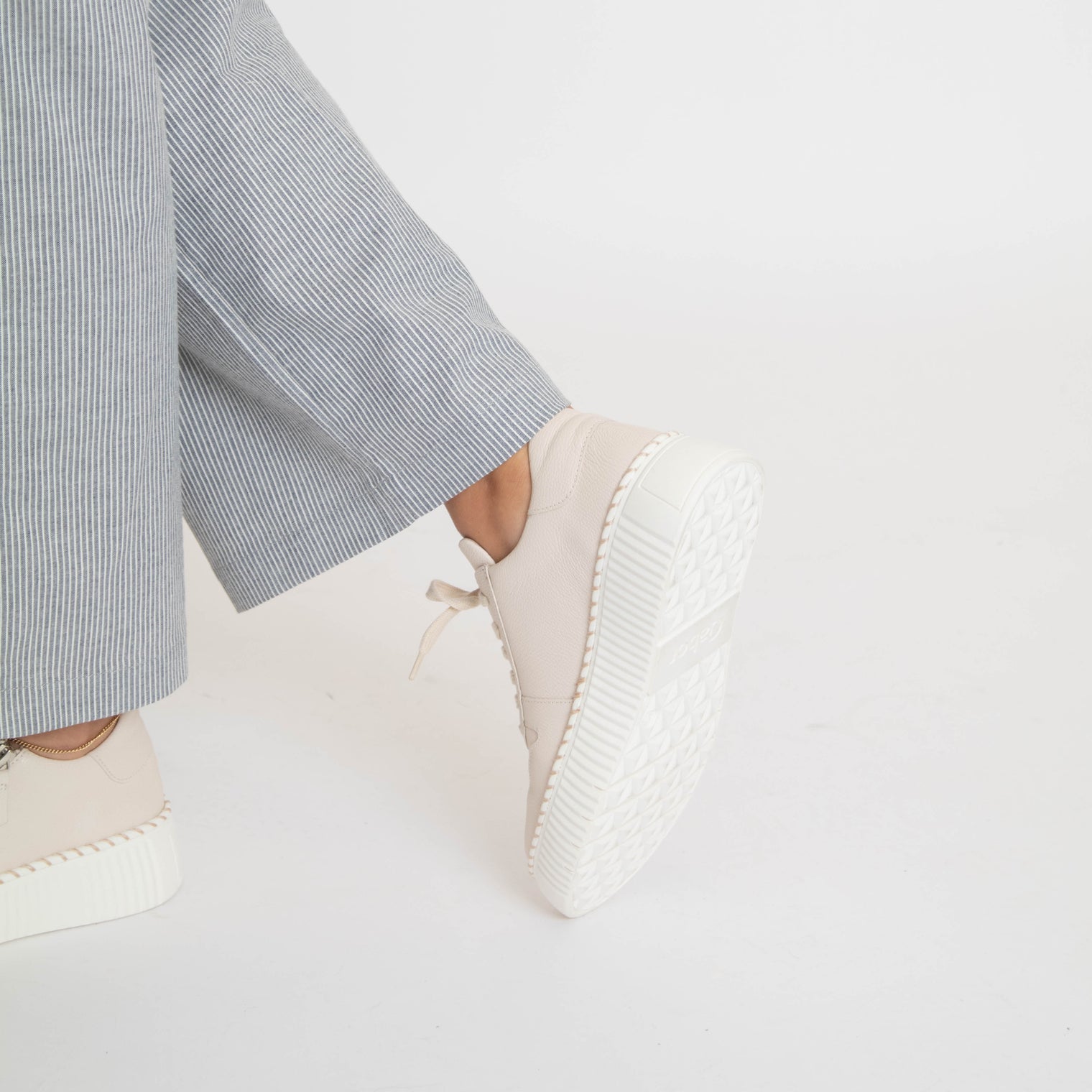 Cervo Créme Women's Sneakers Platforms Gabor